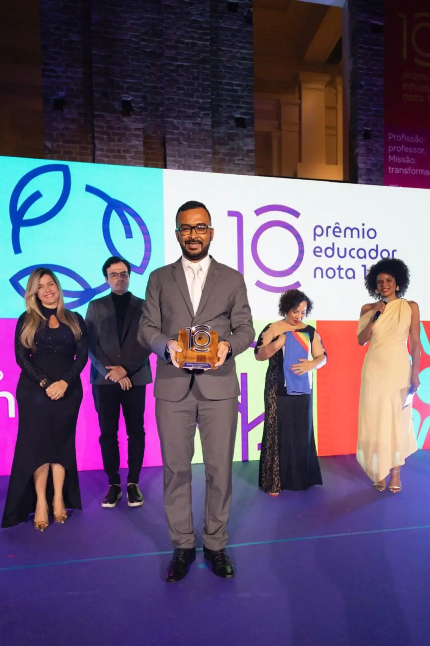 Inscrições para a 28ª edição do Prêmio Educador Nota 10 terminam nesta sexta-feira (12)