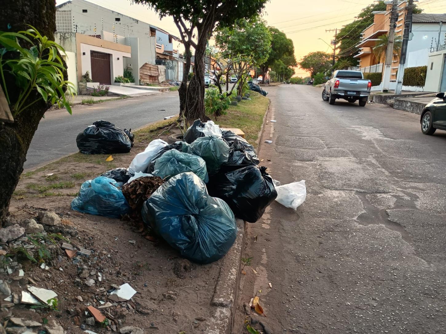 Semurb suspende coleta de lixo em quase 30 bairros de Santarém nesta terça-feira (15); veja a lista