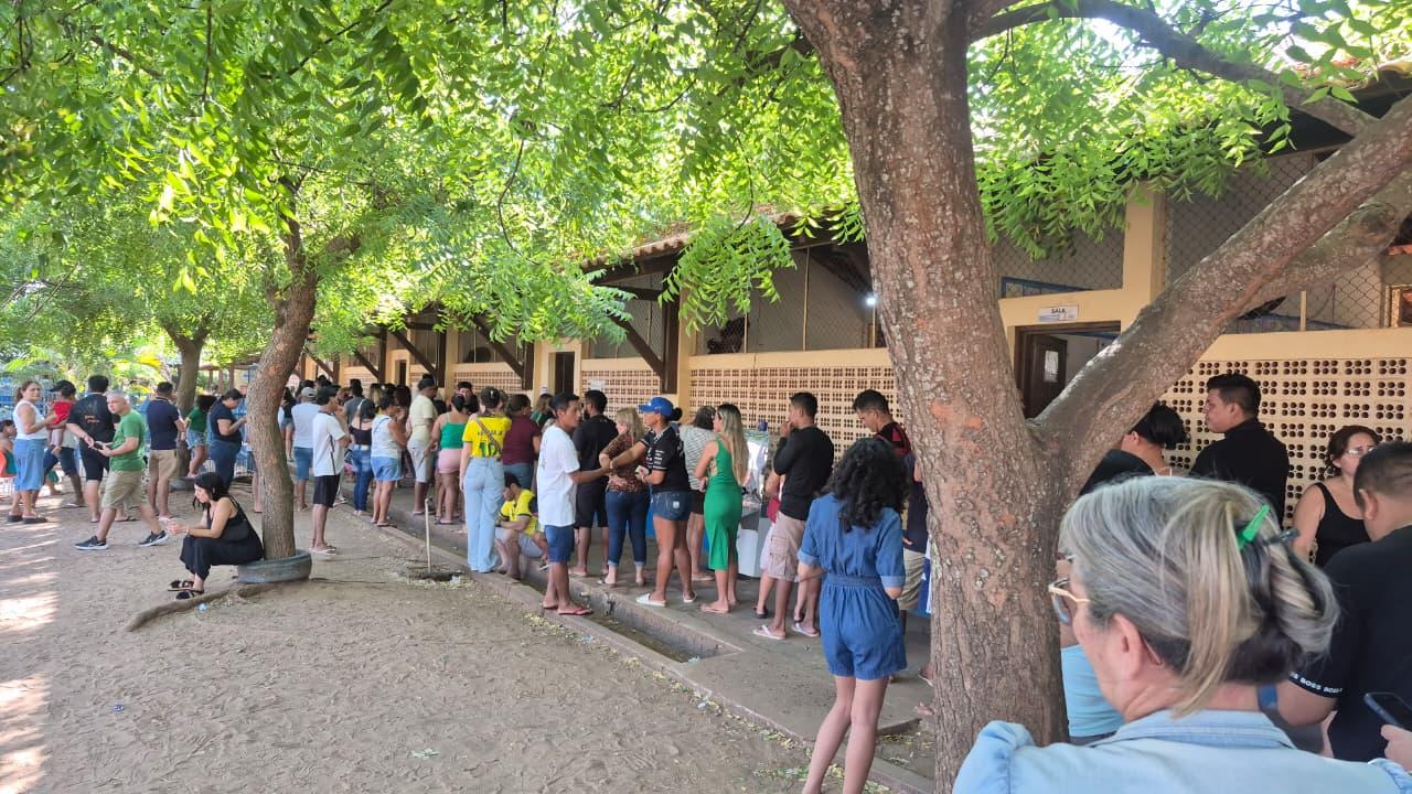 Balanço das Eleições 2026: Santarém registra filas quilométricas e urnas apresentam falhas no Oeste do Pará