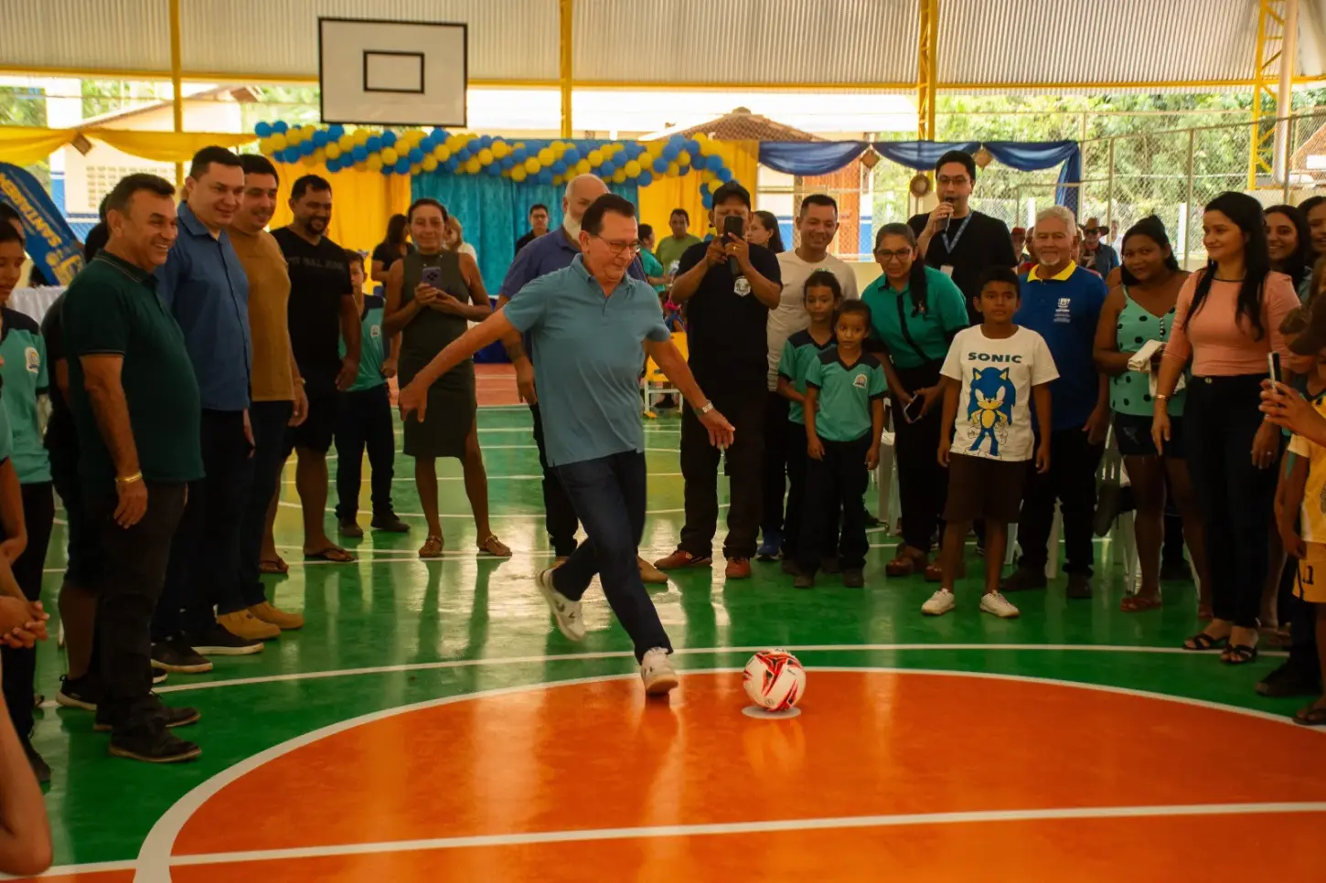 Prefeitura de Santarém entrega quadra coberta e celebra 70 anos da Escola 13 de Maio na comunidade Soledade