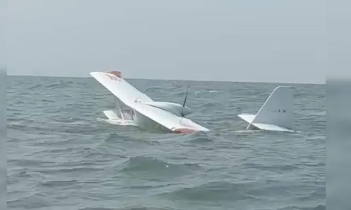 Avião de pequeno porte é encontrado caído em rio por populares no município de Belterra