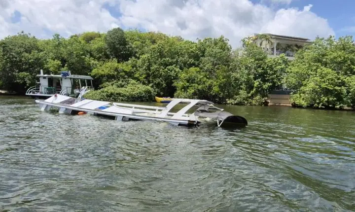 Embarcação afunda no Lago Verde e mobiliza força-tarefa contra vazamento de óleo