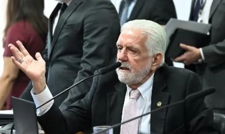 Jaques Wagner tentou vender terreno de R$ 15 milhões um dia após ser alvo da PF, mas cartório barrou.
